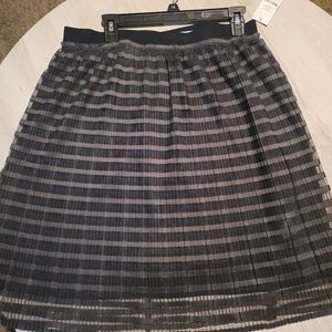 Signature studio skirt